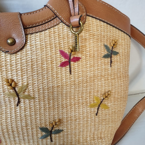 Vintage Fossil Straw Raffia Tote - Picture 2 of 10